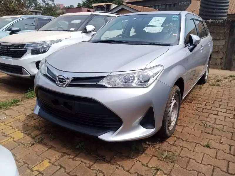 Toyota Fielder    - 2015