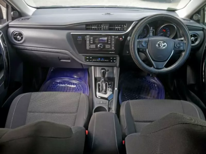Toyota Auris   - 2017