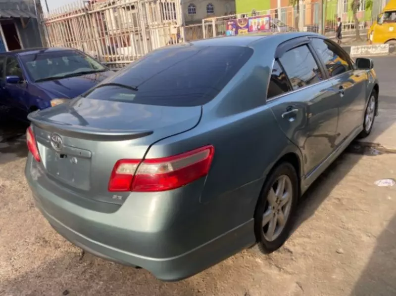Toyota Camry   - 2008