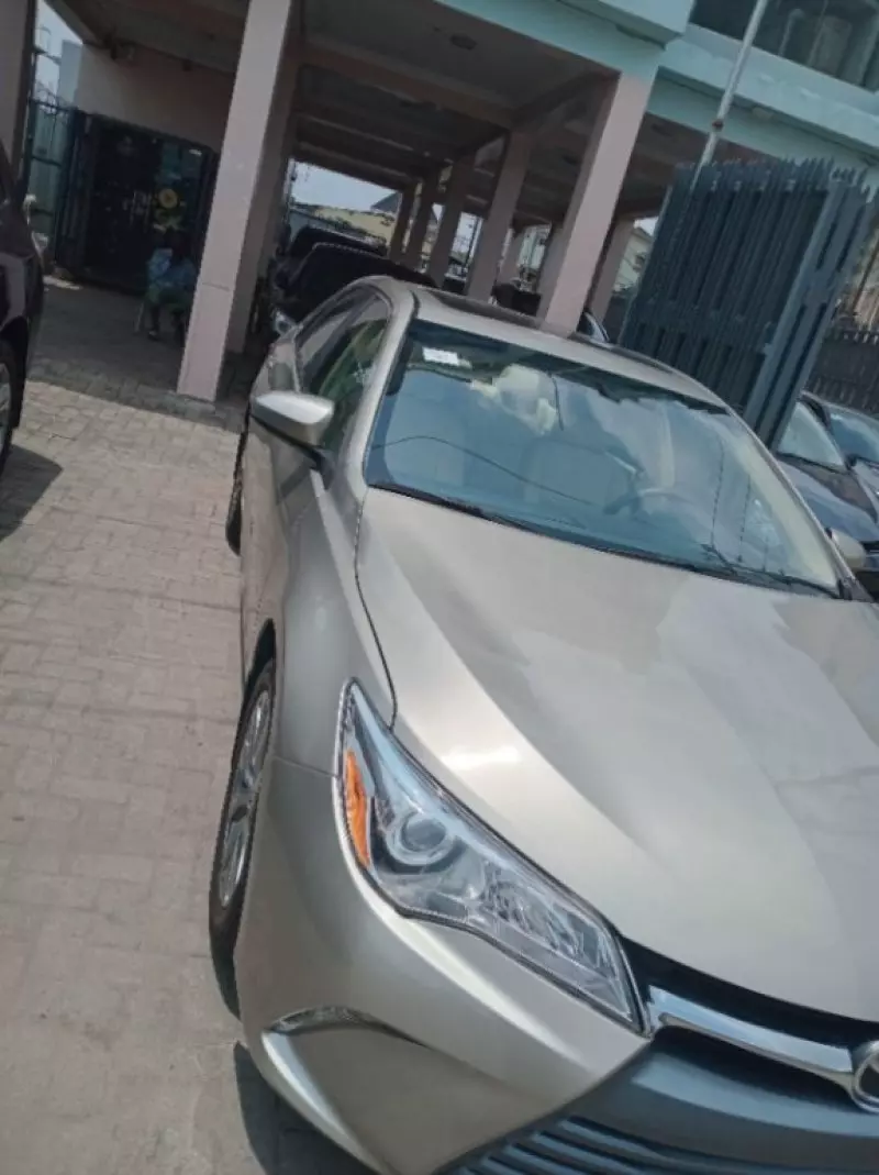 Toyota Camry   - 2015