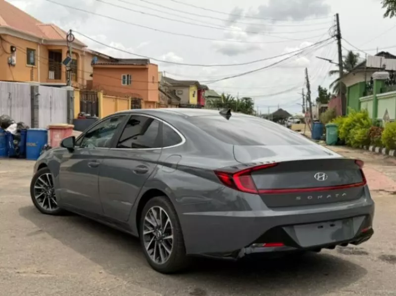 Hyundai Sonata   - 2020