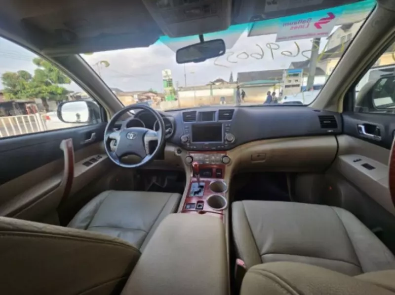 Toyota Highlander   - 2009
