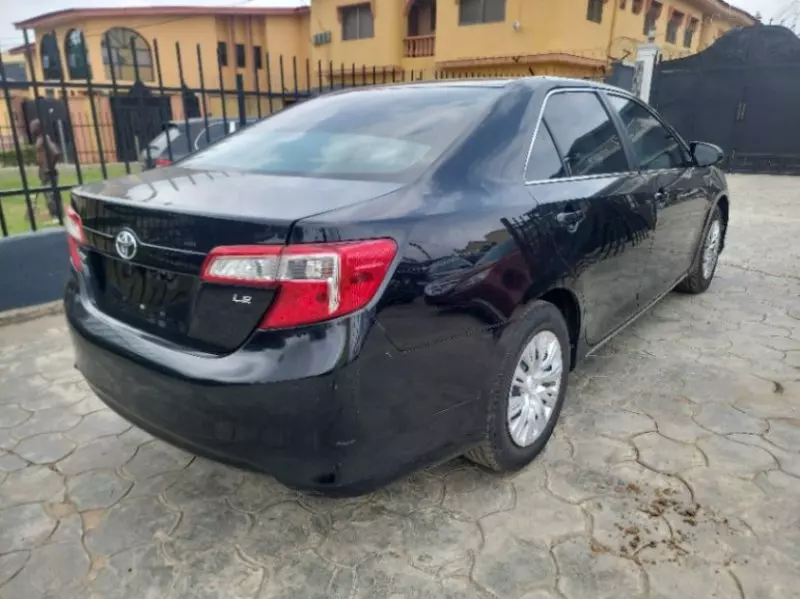 Toyota Camry   - 2013
