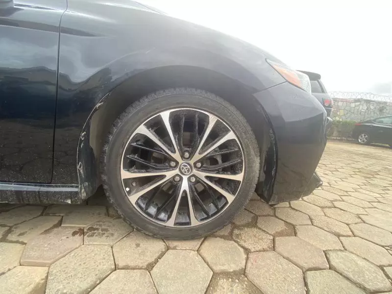 Toyota Camry   - 2018