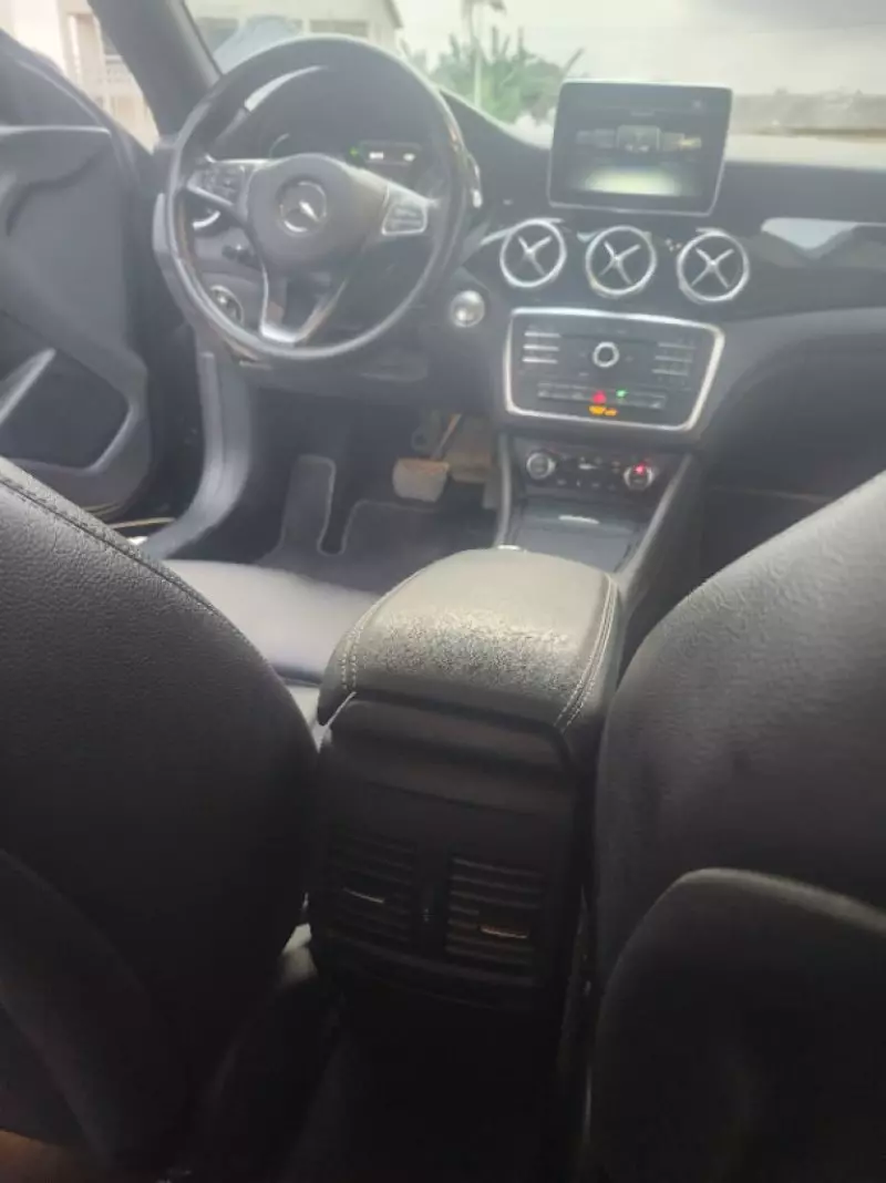 Mercedes-Benz CLA 250   - 2016