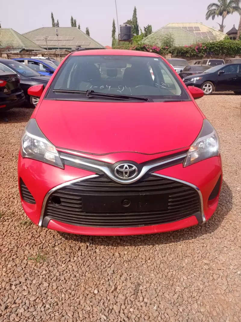 Toyota Yaris   - 2015