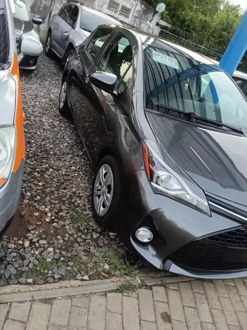 Toyota Yaris   - 2015