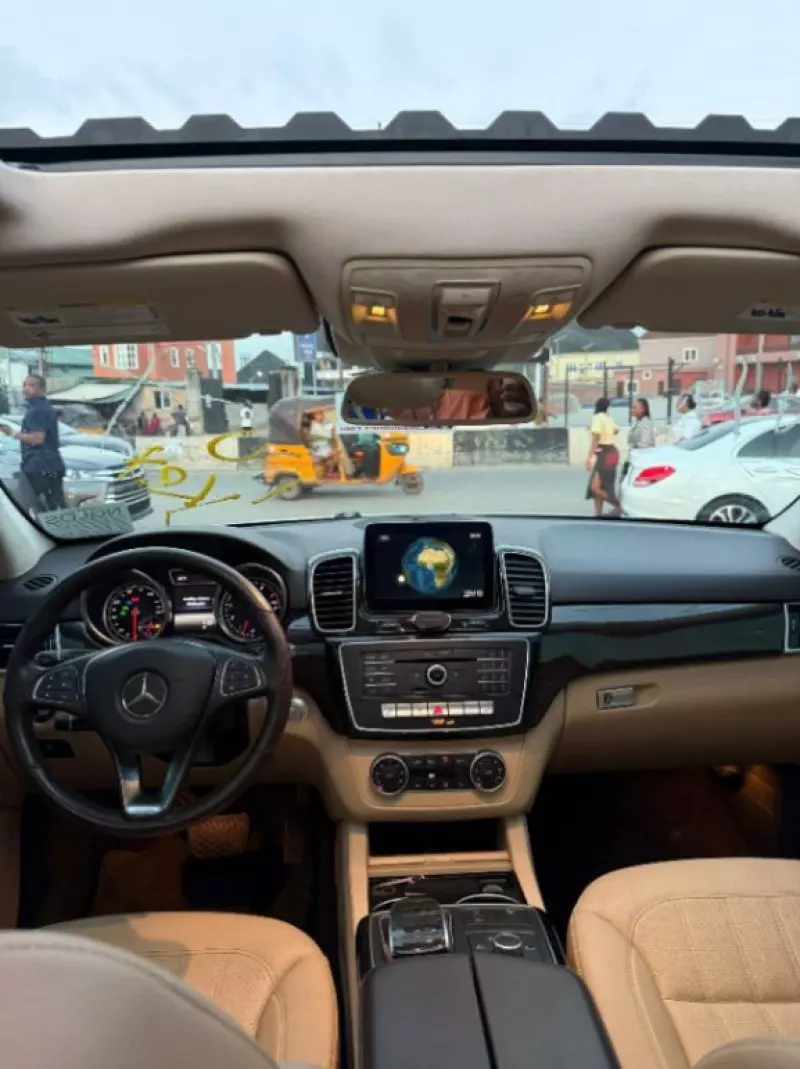 Mercedes-Benz GLE 350   - 2016