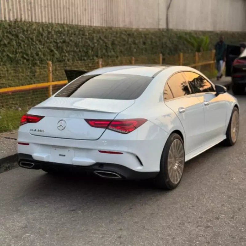 Mercedes-Benz CLA 250