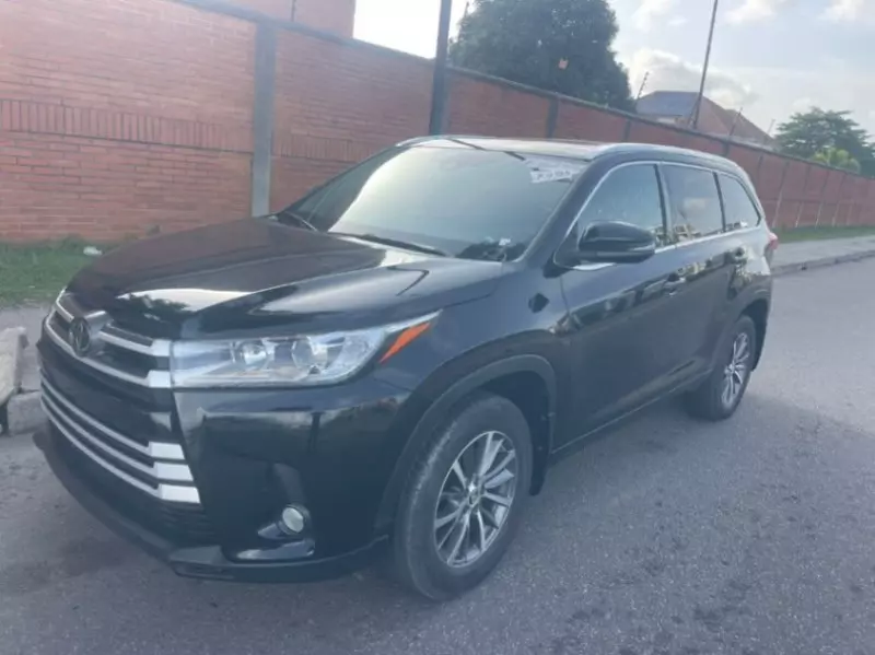 Toyota Highlander   - 2018