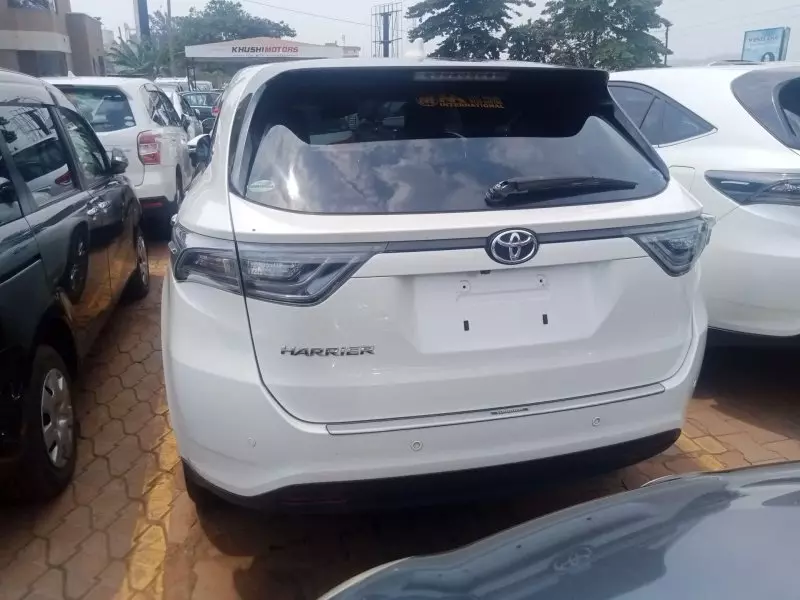 Toyota Harrier   - 2015