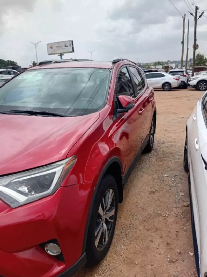 Toyota RAV4   - 2016
