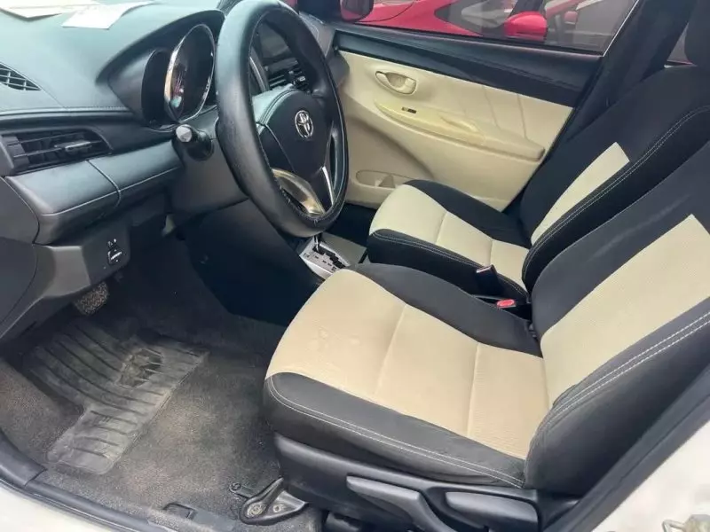 Toyota Yaris   - 2015