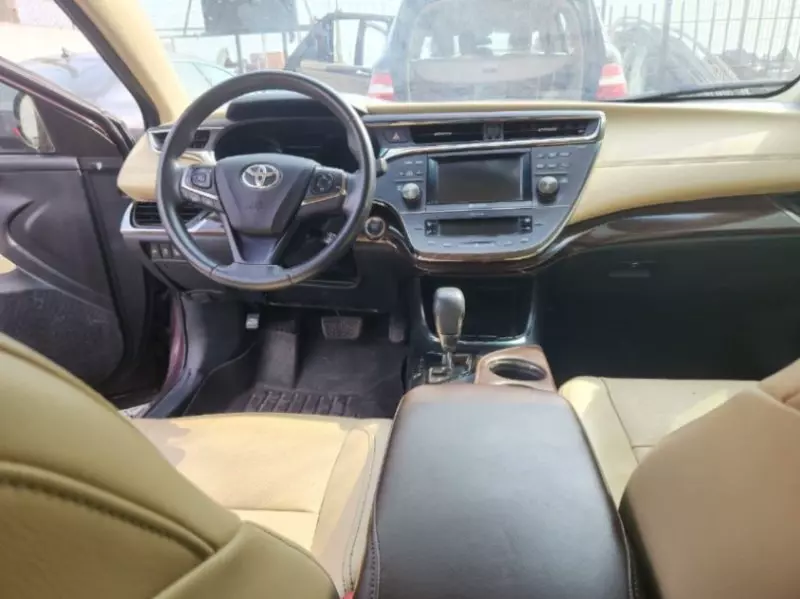 Toyota Avalon   - 2014