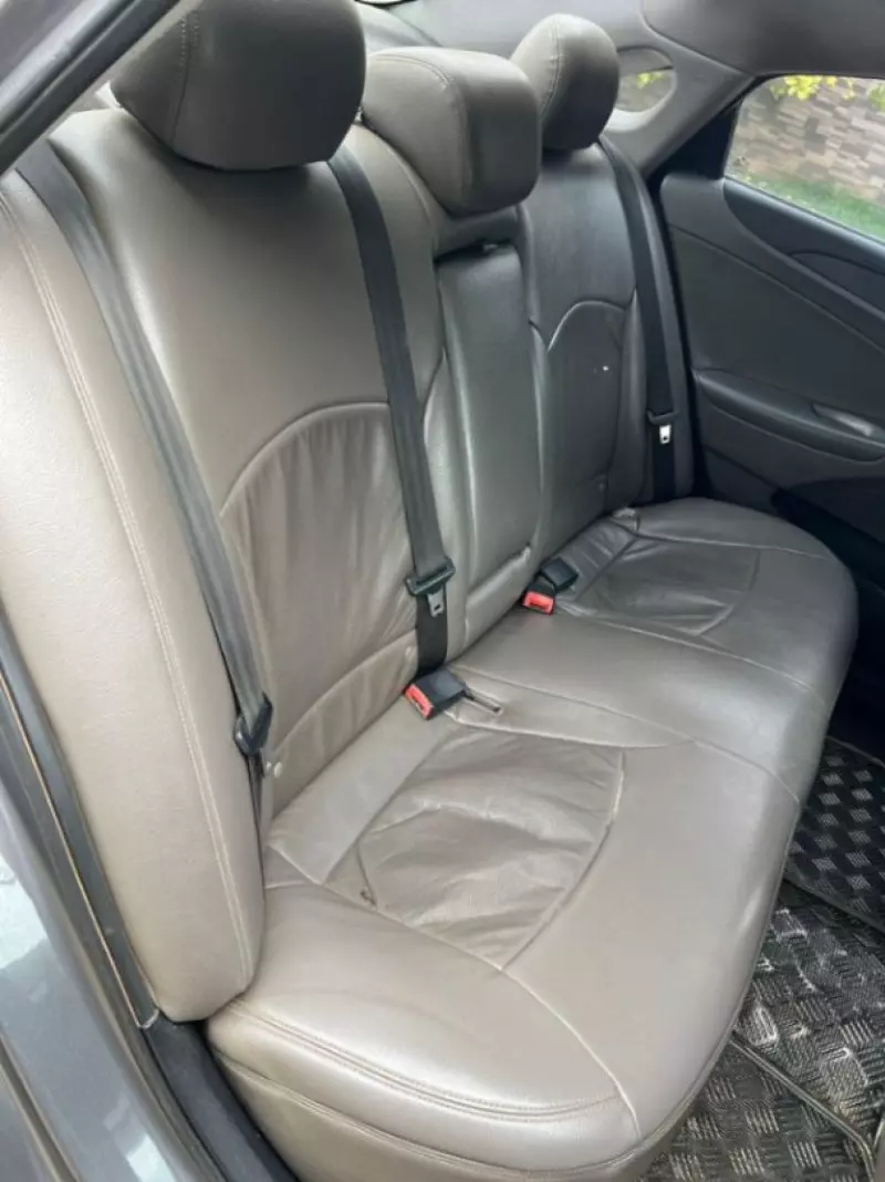 Hyundai Sonata   - 2011