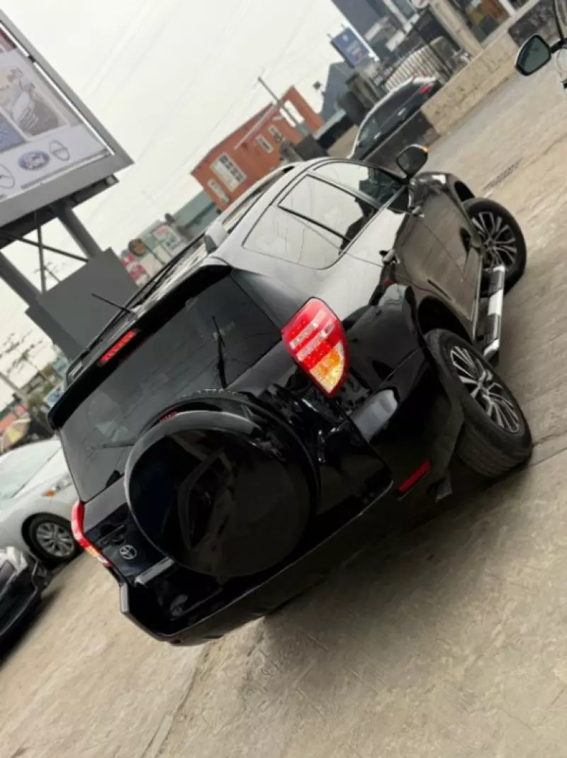 Toyota RAV4   - 2011