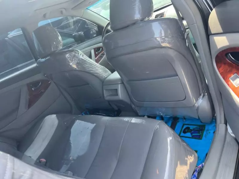 Toyota Camry   - 2010