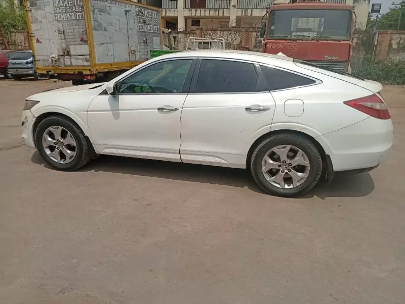 Honda Crosstour   - 2011