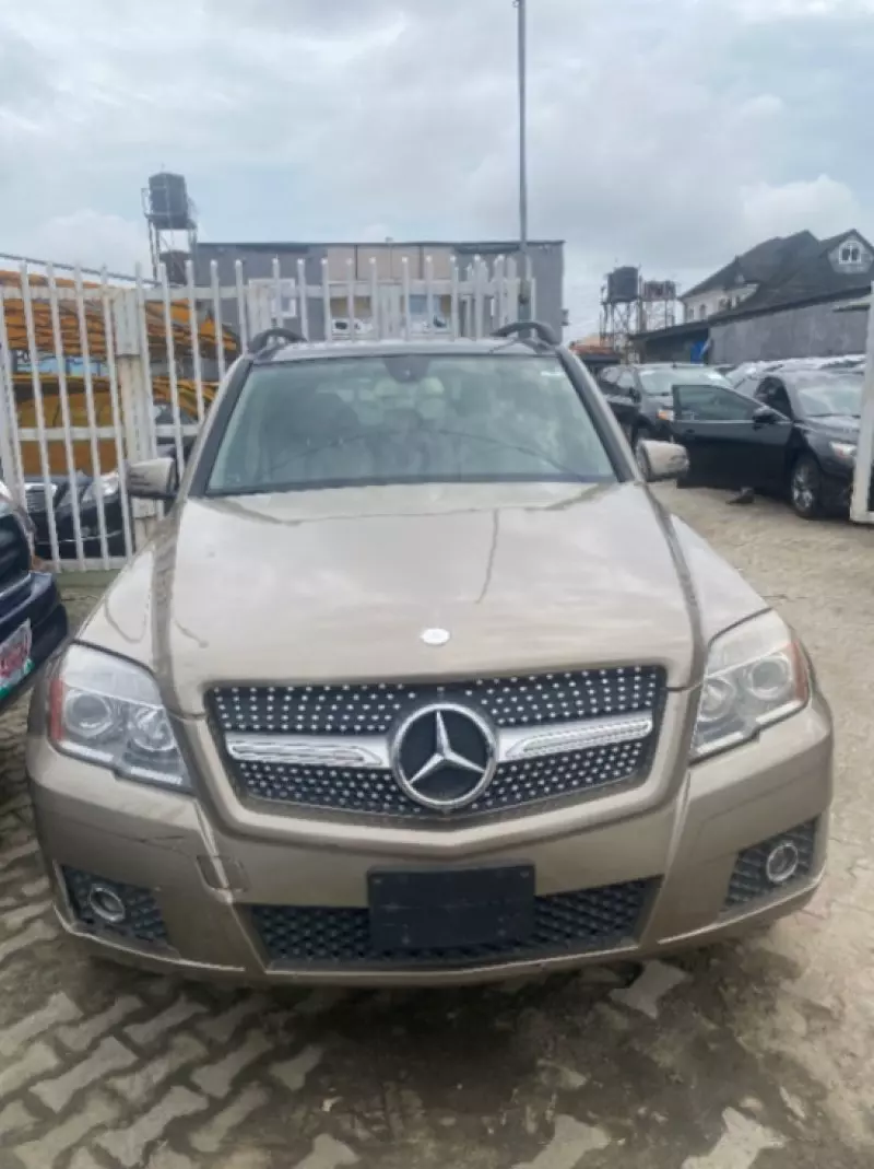 Mercedes-Benz GLK 350   - 2010