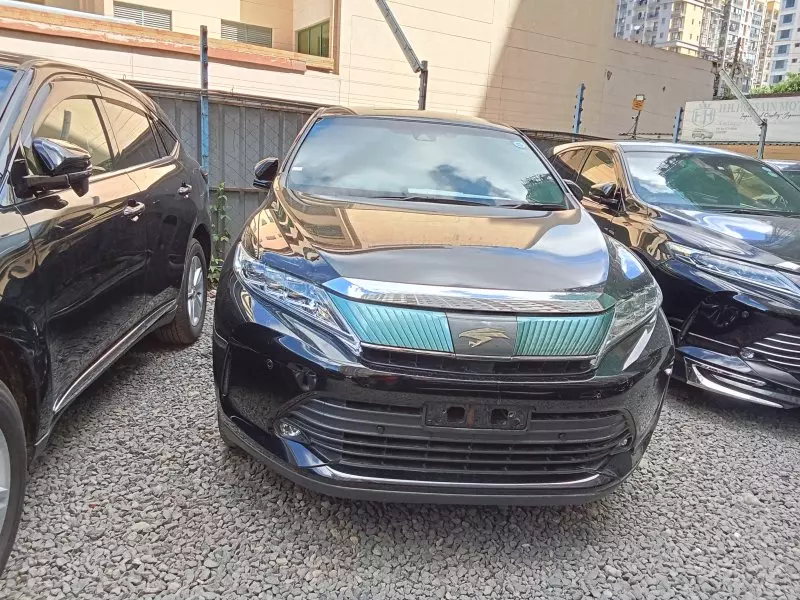 Toyota Harrier   - 2018