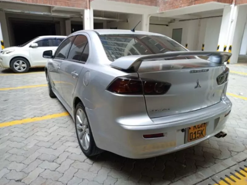 Mitsubishi Galant   - 2009