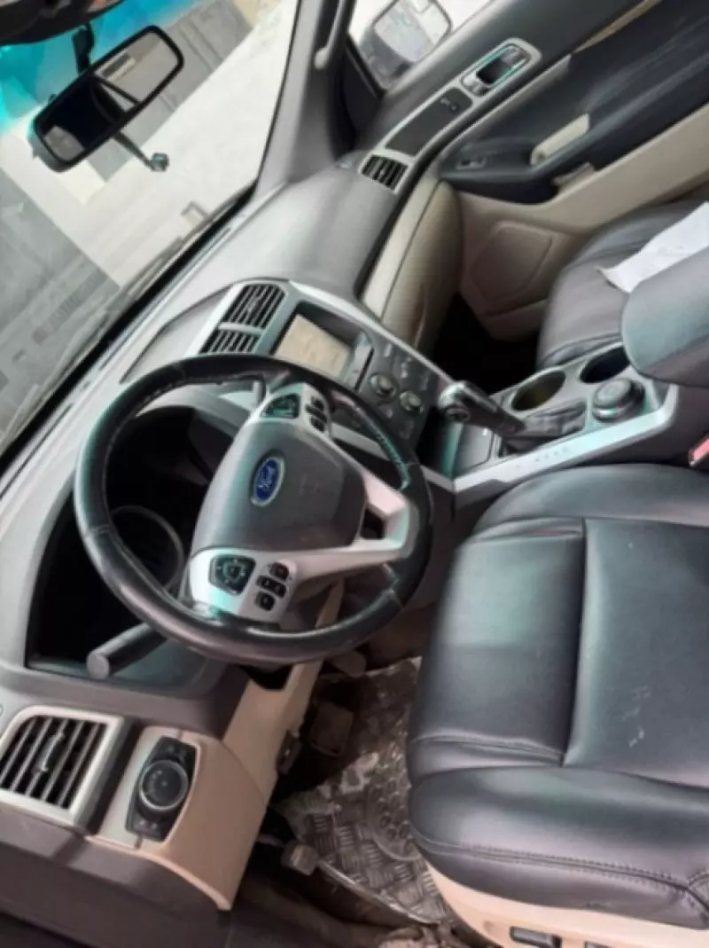 Ford Explorer   - 2012