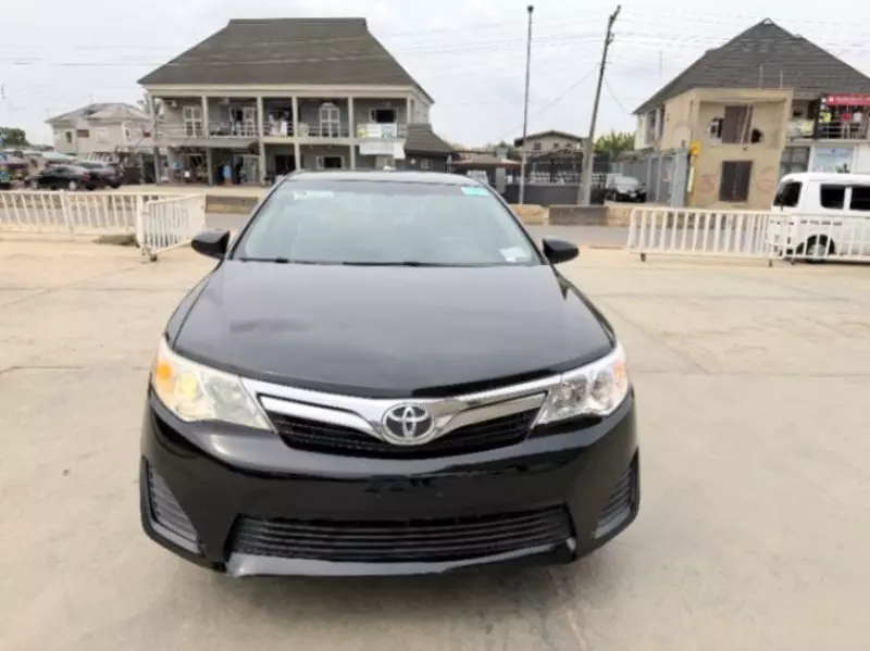 Toyota Camry   - 2012