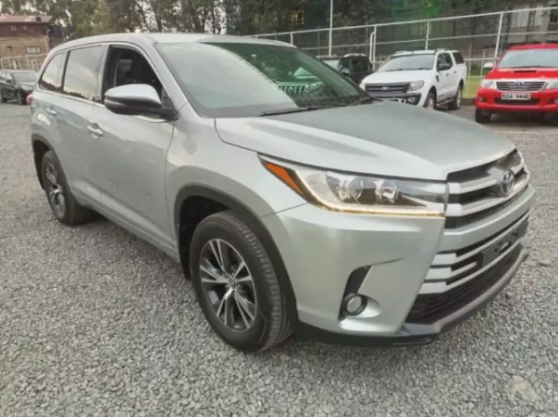 Toyota kluger   - 2017