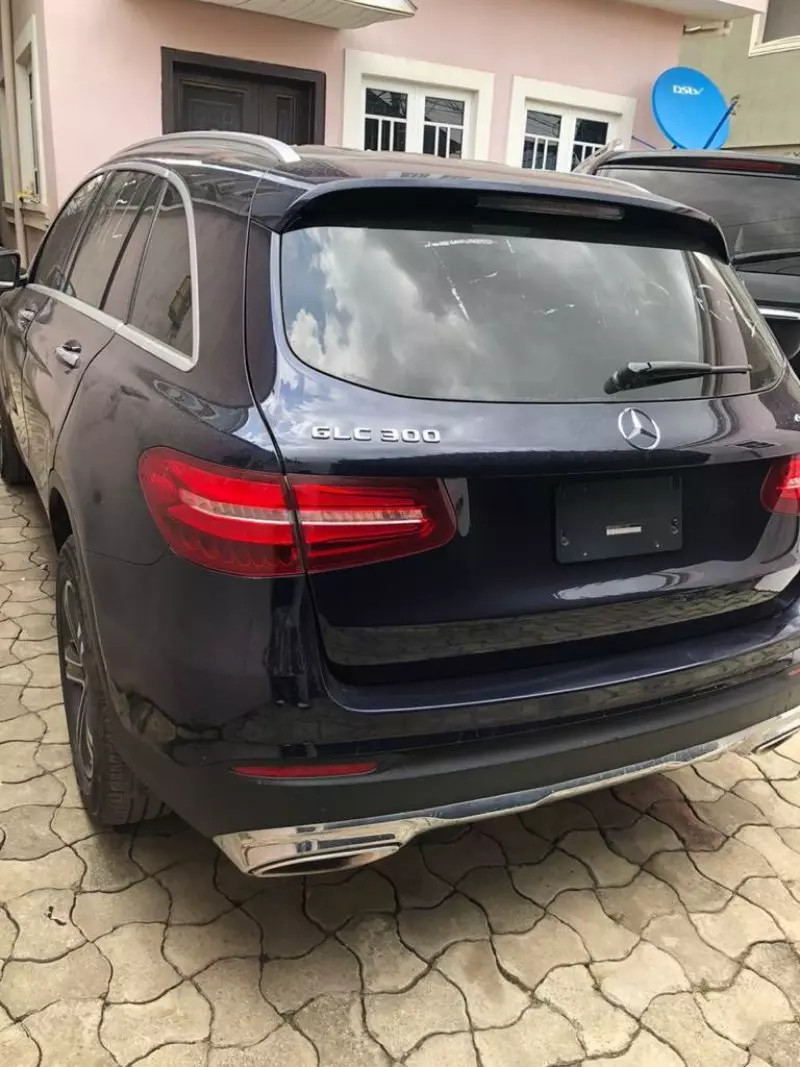 Mercedes-Benz GLC 300   - 2018