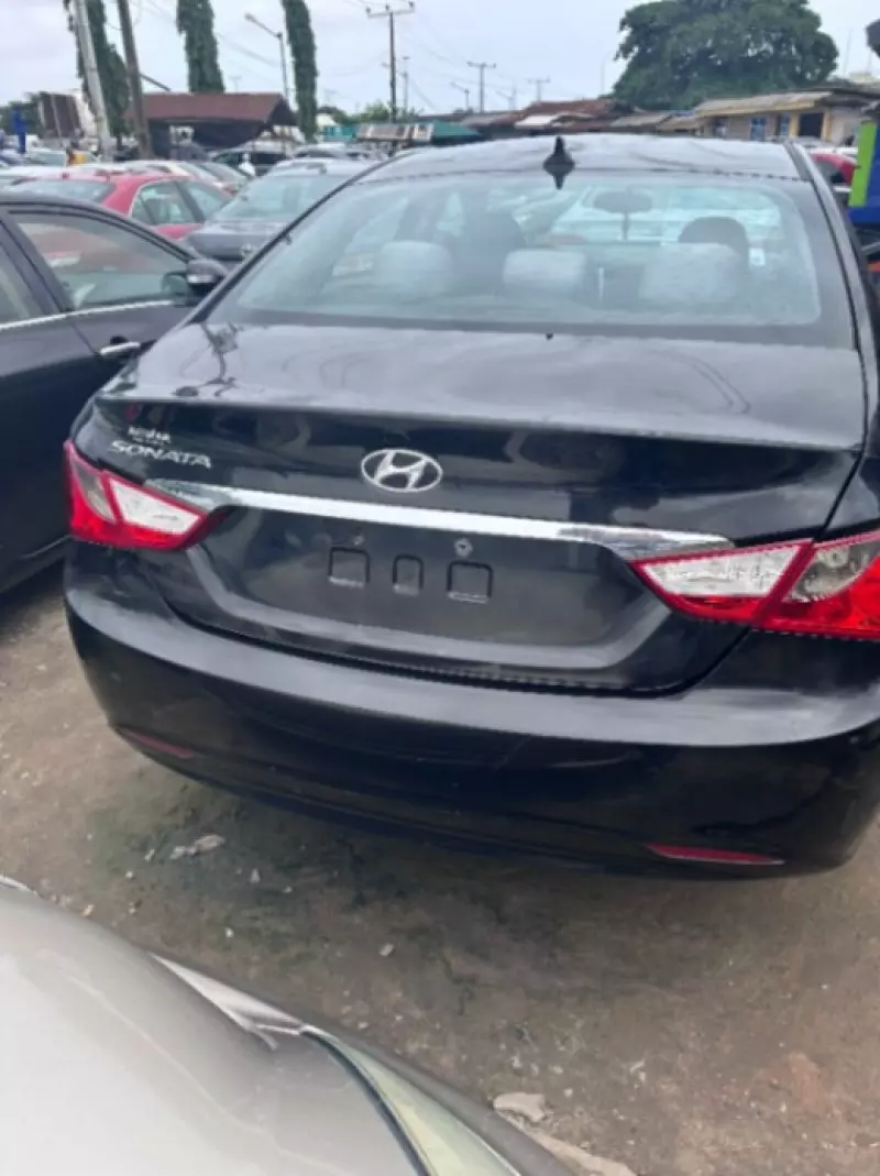 Hyundai Sonata   - 2015