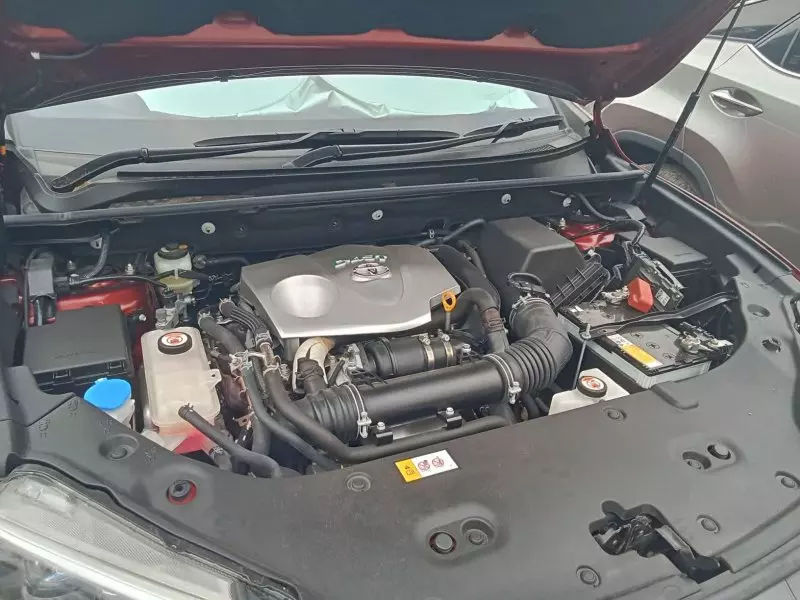 Toyota Harrier   - 2017