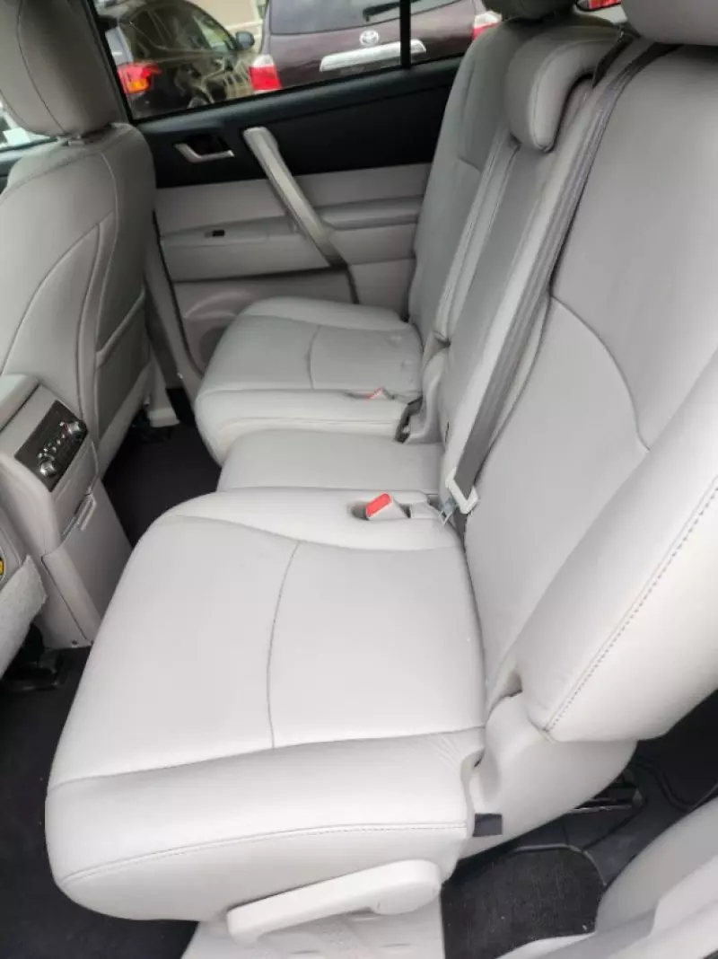 Toyota Highlander - 2012