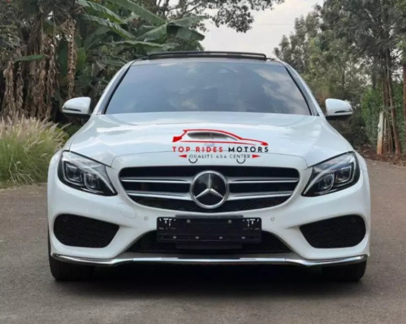 Mercedes-Benz 200   - 2016