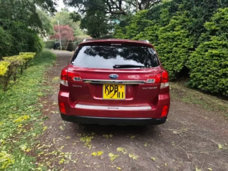 Subaru Outback   - 2013