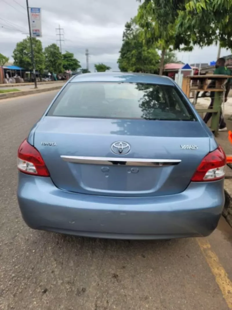 Toyota Yaris   - 2010