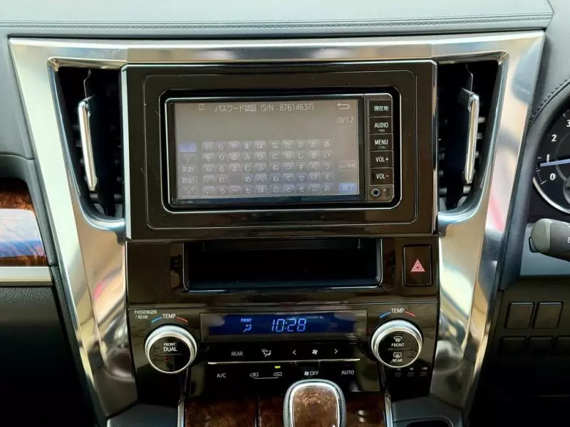 Toyota Vellfire    - 2018