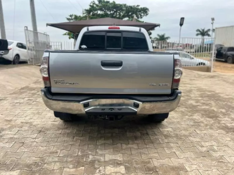 Toyota Tacoma   - 2013