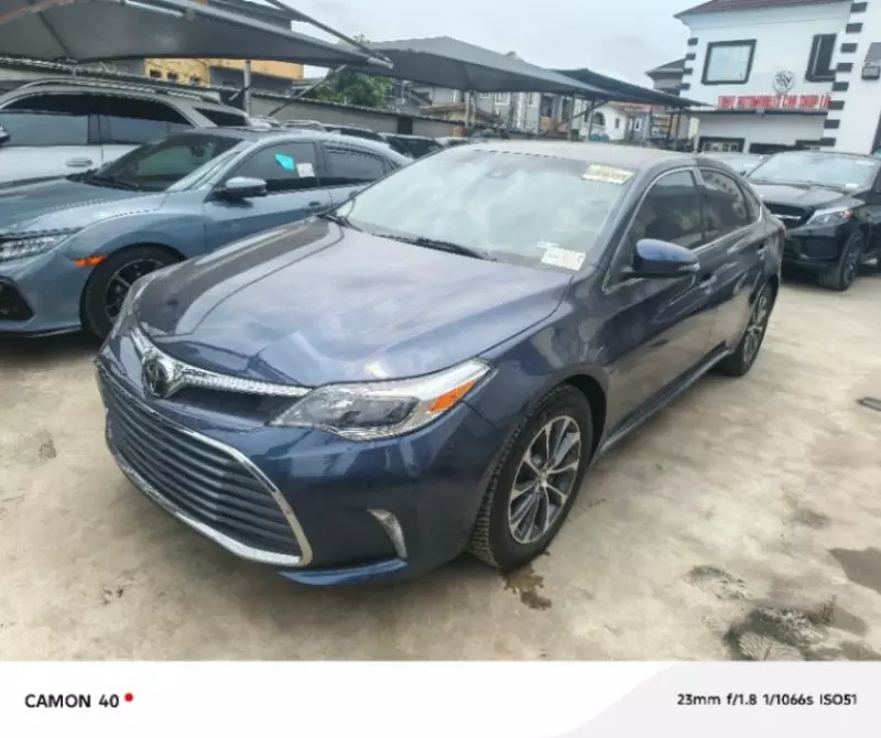 Toyota Avalon   - 2017