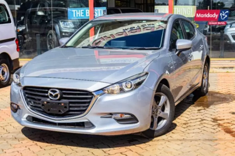 Mazda Axela    - 2018