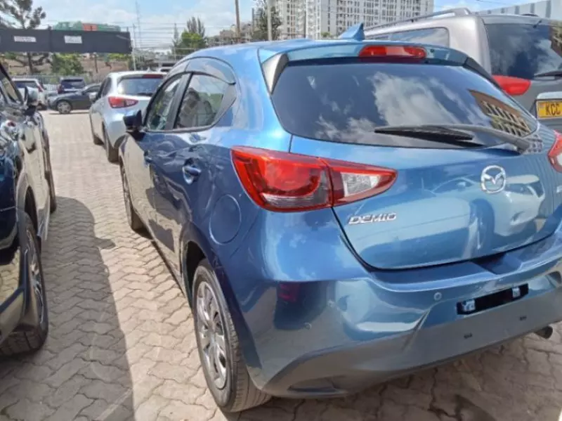 Mazda Demio   - 2017