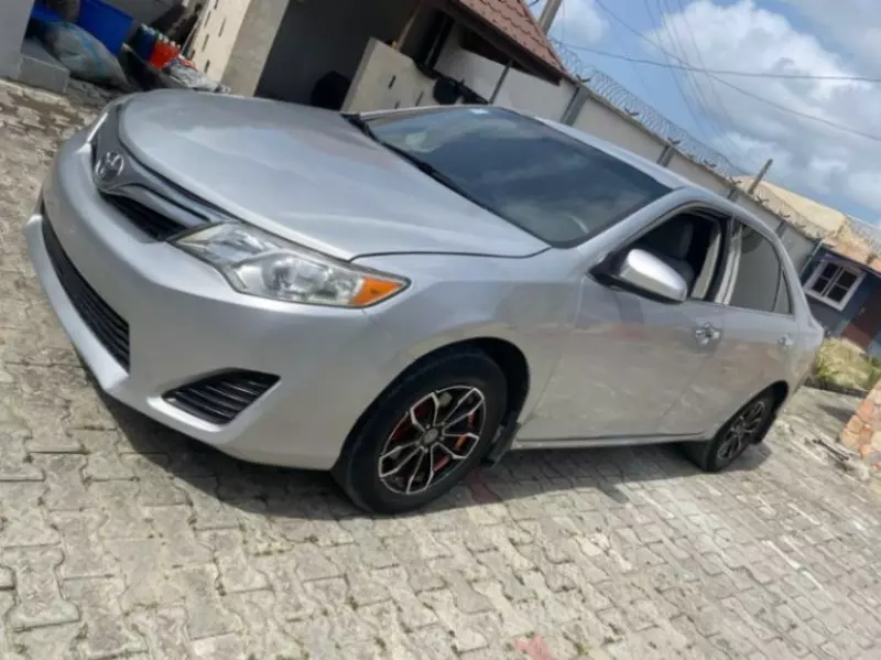 Toyota Camry   - 2013
