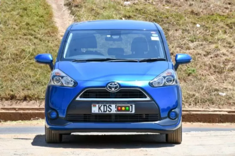 Toyota Sienta   - 2017