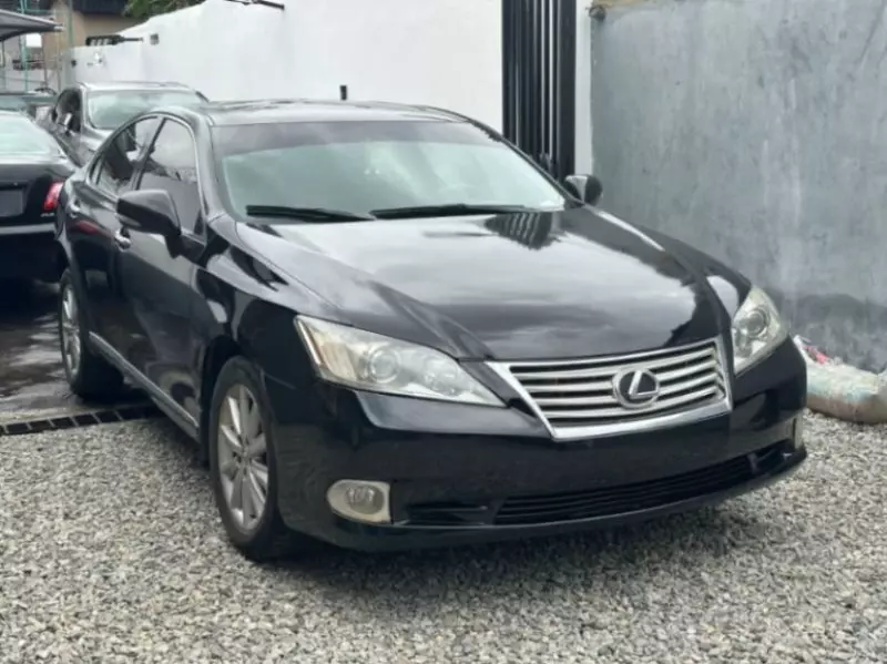 Lexus ES 350   - 2012