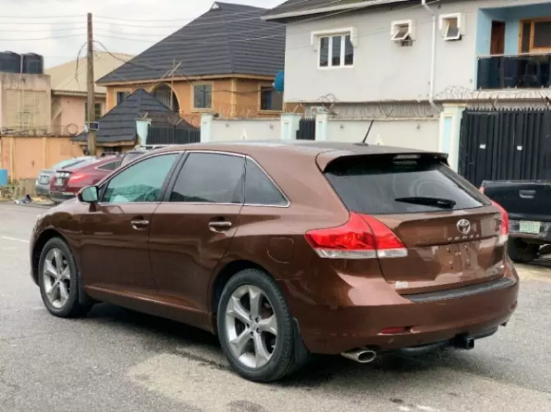 Toyota Venza   - 2010
