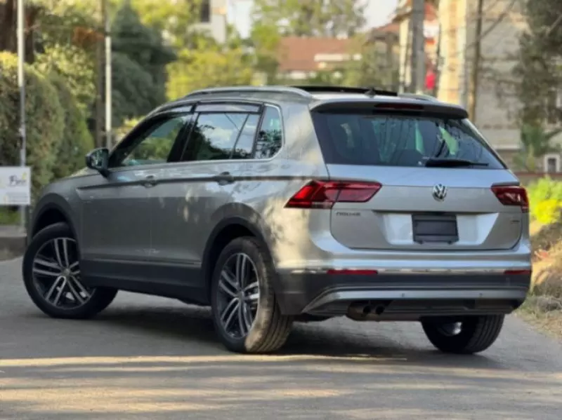 Volkswagen Tiguan   - 2019