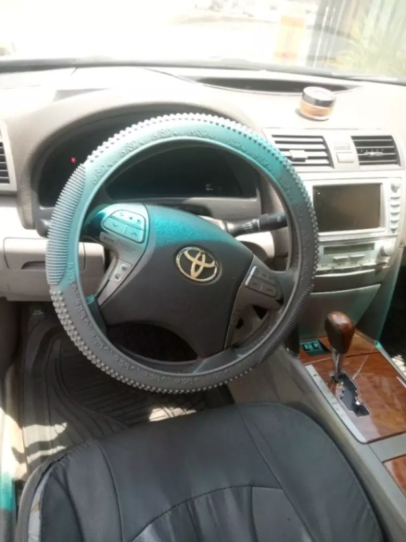 Toyota Camry   - 2009