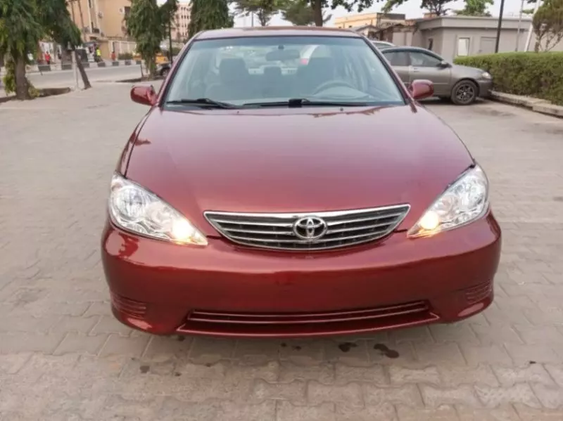 Toyota Camry   - 2006