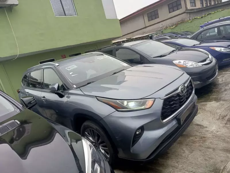 Toyota Highlander - 2021