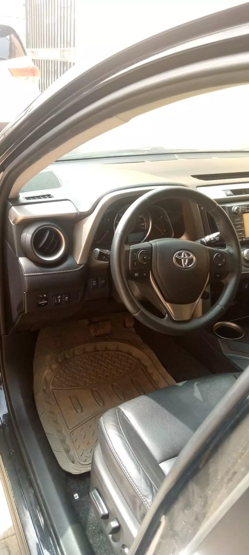 Toyota RAV4   - 2015