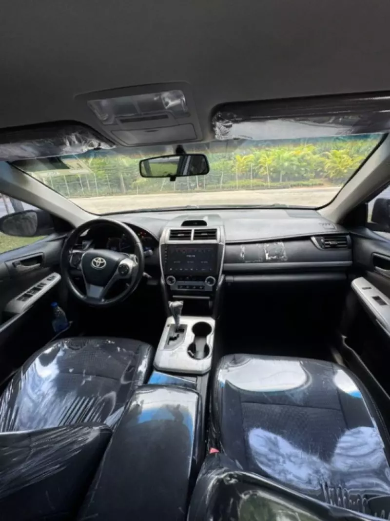 Toyota Camry   - 2012